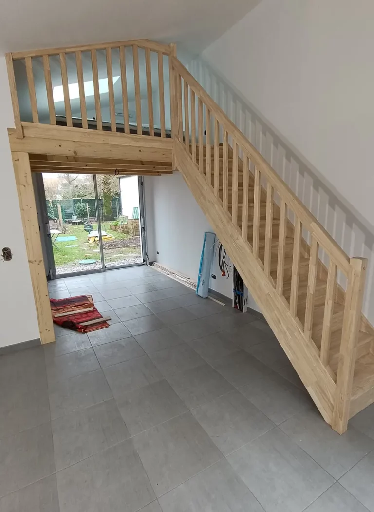 escalier bois avec garde-corps