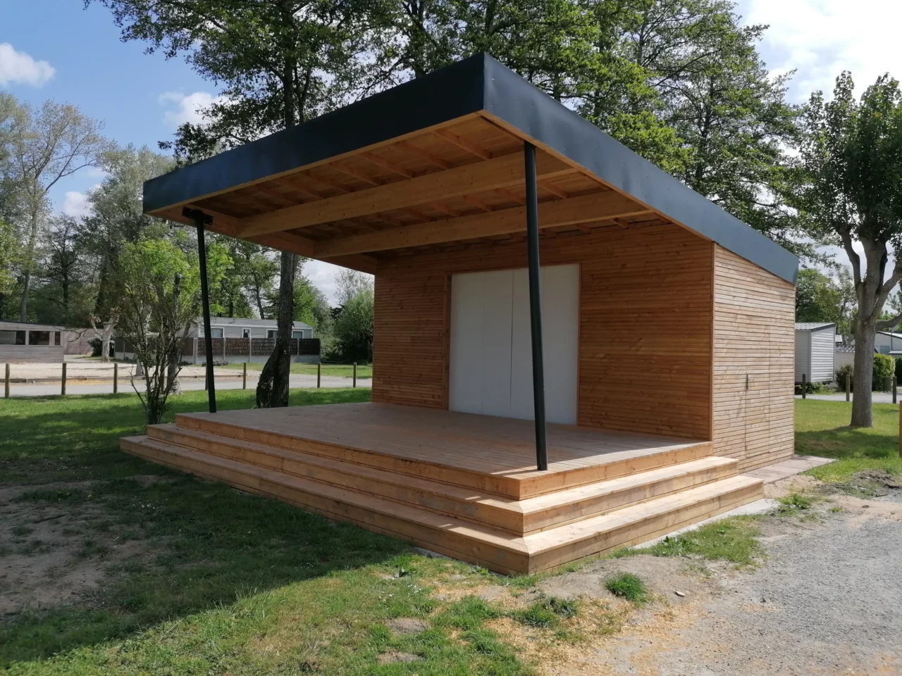 camping-afc-menuiserie-challans
